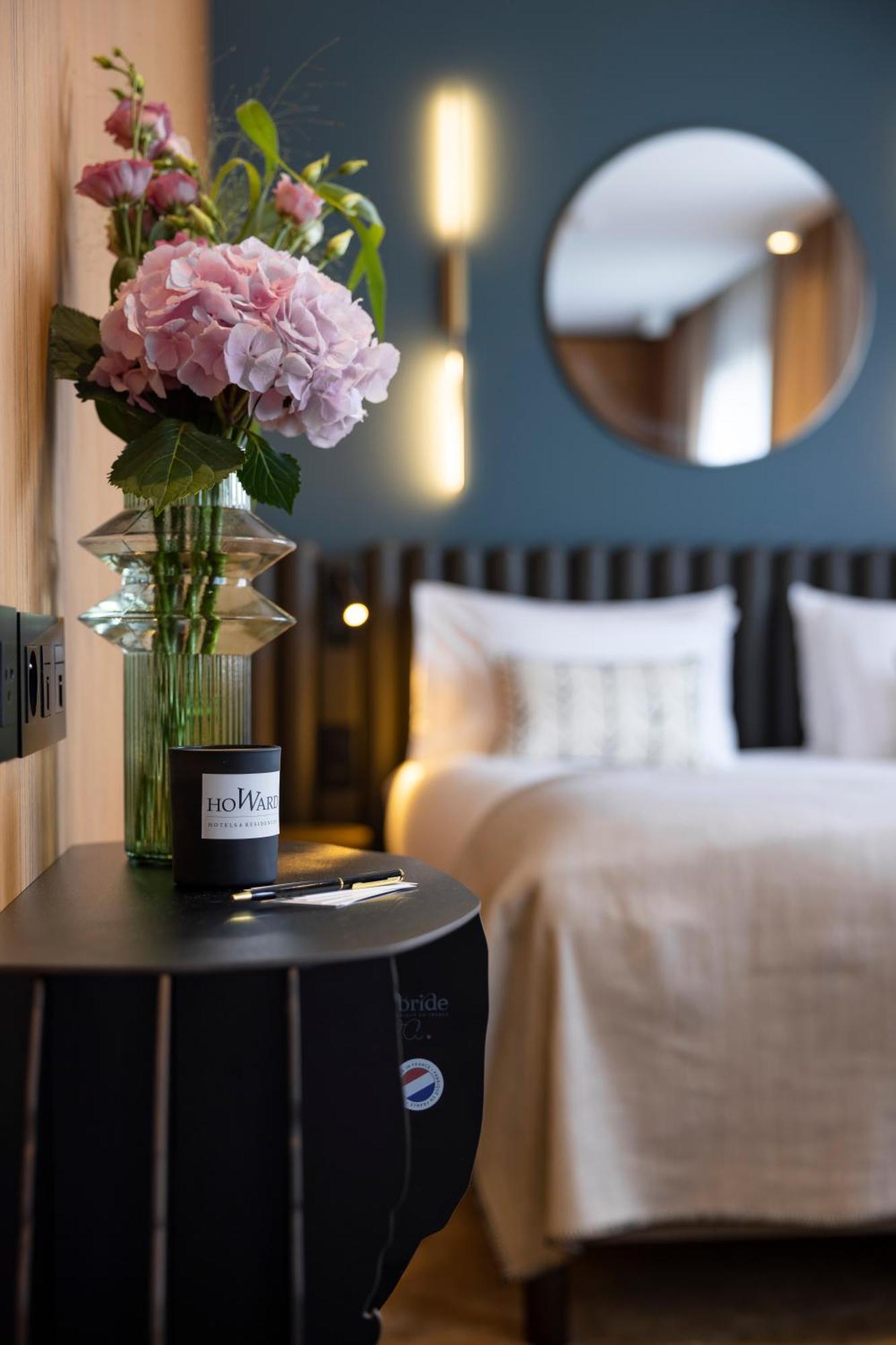 Howard Sur Seine - Asnieres Paris La Defense Phòng bức ảnh