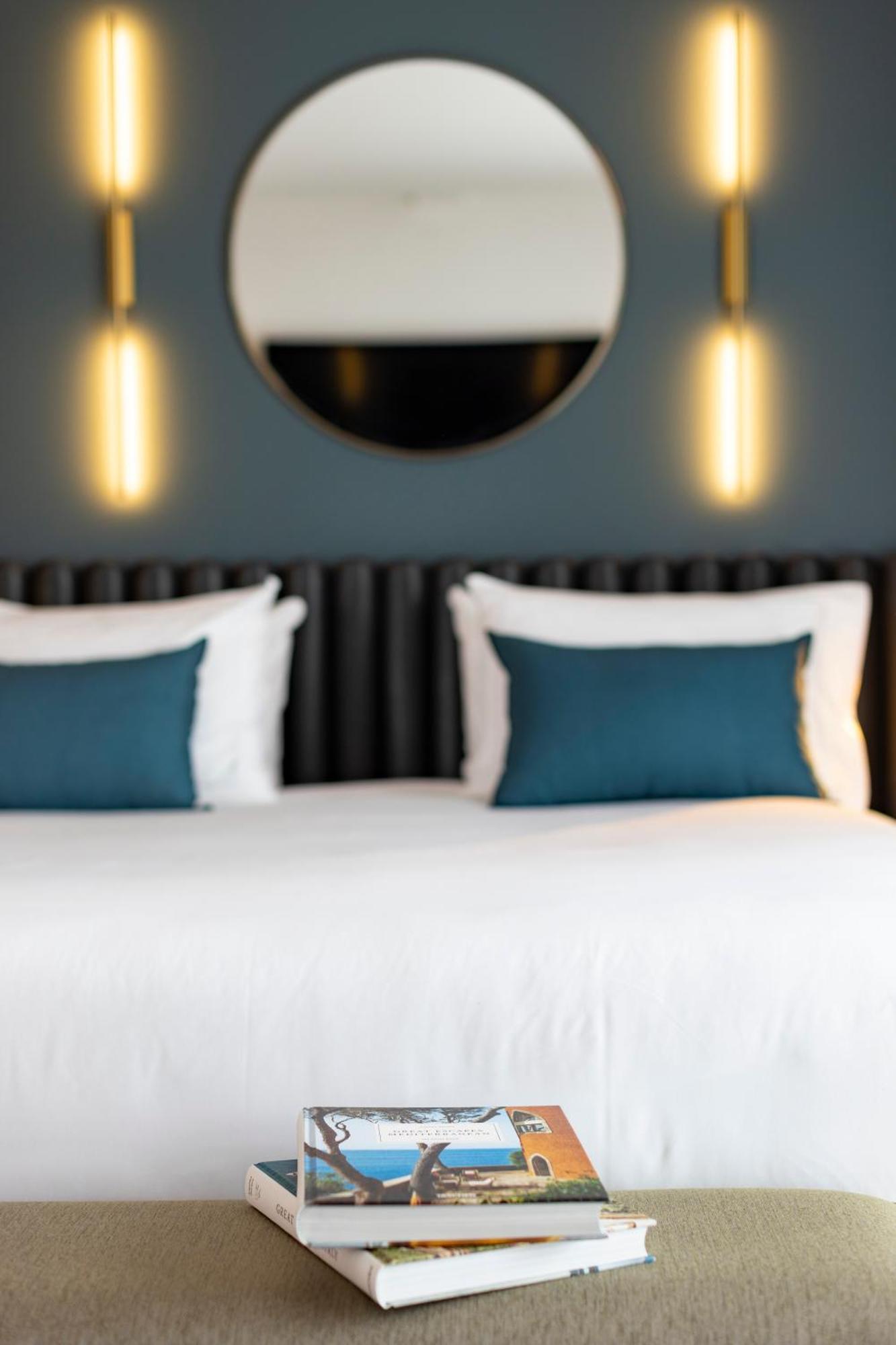 Howard Sur Seine - Asnieres Paris La Defense Phòng bức ảnh