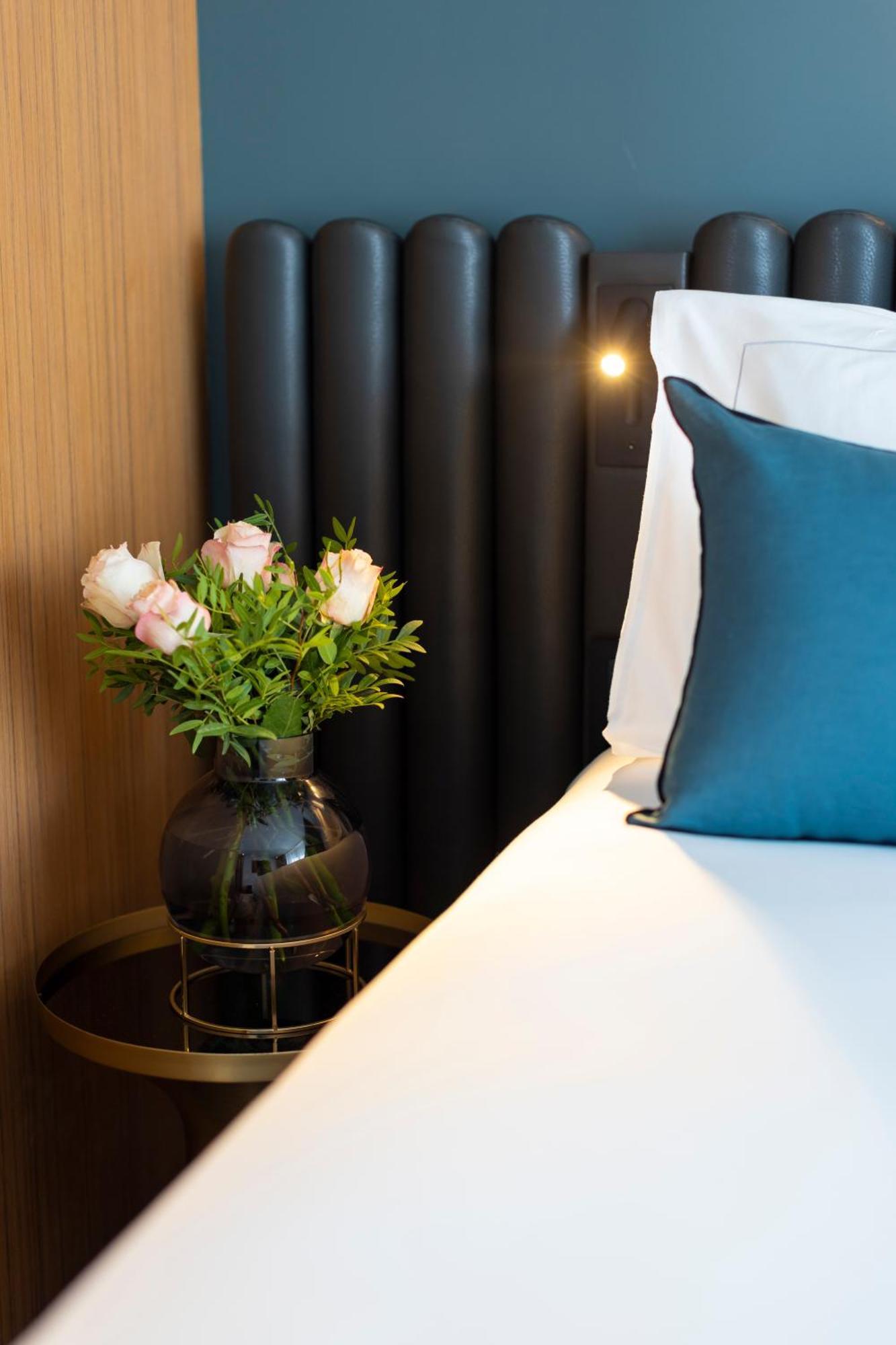 Howard Sur Seine - Asnieres Paris La Defense Phòng bức ảnh